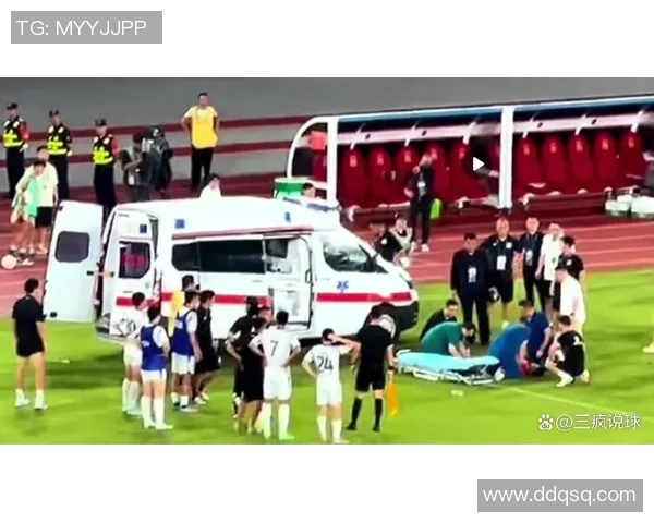 足球明星在比赛中突然晕倒的原因分析及健康隐患探讨